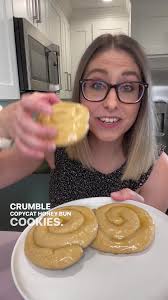 Crumbl Copycat Honey Bun Cookies⁠⁠