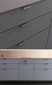 29 Catchy Kitchen Cabinet Hardware Ideas 2021 A Guide For Decorating Kitchen Cupboard Handles Kitchen Cabinet Hardware Minimal Kitchen Cabinets