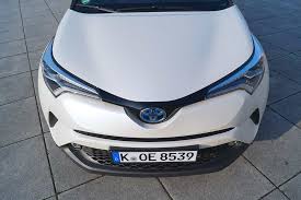 Расход топлива на 100 км и динамика. Test Toyota C Hr 1 8 Hybrid 4 2 Style Select Cvt Kombination Von Suv Und Coupe Motormobiles
