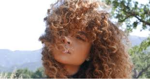 15 Instagram Accounts Everyone With Curly Hair Needs To Follow Right Now Curly Hair Styles Hair Straight Hairstyles