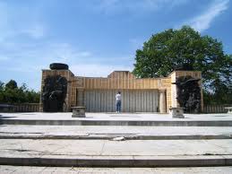Aria la sol este de 1.600 mp. Mausoleul Eroilor De La MÄrÄÈti