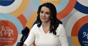 Merjenek igent mondani a gyermekre, merjenek jelen le. Index Belfold Novak Katalin Egyszerubb Feltetelekkel Igenyelhetok Az Otthonteremtesi Tamogatasok