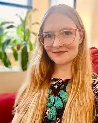 Jade Mueller's Instagram, Twitter & Facebook