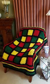 mechi juarez adli kullanicinin granny square blankets panosundaki pin orgu