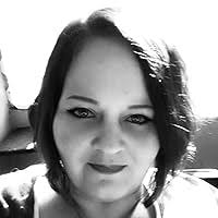 Hold Me in the Dark by Helena Newbury