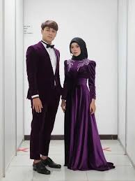 Contoh baju copel ayah ibu waktu acara lamaran anak : Gaya Serasi Serba Ungu Lesty Kejora Rizky Billar Sampai Aurel Atta Halilintar Fashion Fimela Com