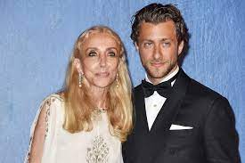 #francasozzani #naturalblondhair #pfw #beauty #design #paris #fashion #trend #frizzy #curly #hairstyle #streetstyle #model. Franca Sozzani S Son Made A Documentary About Her She Didn T Get Fina Vanity Fair