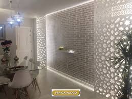 Se usan como biombos para separar espacios en el salón, en una ventana, como puerta en el interior o exterior del hogar; Andaluciart Celosias De Madera Celosias Decorativas