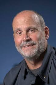 2 city schools get $25,000 for books