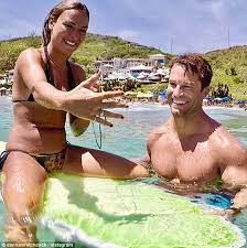 Little kaia seems to mirror her father in the footage, dropping to her knees to engage in some pushups. Sunday Night S Denham Hitchcock Announces His Engagement Daily Mail Online