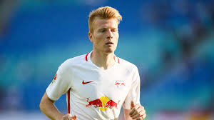 ➤ * apr 2, 1998 in dinslaken, germany. Rb Leipzig Zsolt Kalmar Und Philipp Kohn Gehen Eurosport