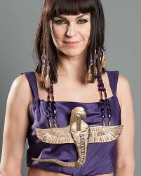 Quien Es Camila Rodrigues La Interprete De Nefertari En Moises Y Los Diez Mandamientos Moises Y Los Diez Mandamientos Moda Egipcia Los Diez Mandamientos