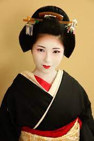 Eurasia Pictures on X: Japanese Geisha Maiko 🎎 #Japan #Kyoto #Geisha  #Geiko #Maiko #Oiran #Kimono #Yukata ♨ t.co9MjRnDu0C7  X