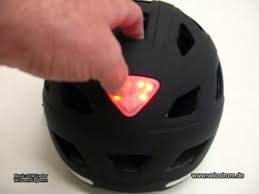Kurze Funktionsdemo Des Led Rucklichts Am Abus Fahrradhelm Youtube