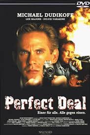 DVD-Filmbeileger: Heiße Bienen und teuflische Surfer