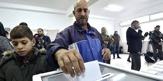 Le taux final de participation à l'élection présidentielle au niveau national est de 41,14%, après fermeture des bureaux de vote à 19 heures, a annoncé dans la nuit de jeudi à vendredi le président de l'autorité nationale indépendante des élections (anie), mohamed charfi. Presidentielle En Algerie L Abstention Vainqueur Par K O Le Point