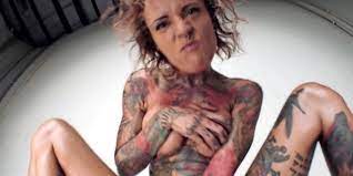 Jennifer rostock is a rock band from berlin, germany. Neuer Clip Von Jennifer Rostock Jennifer Weist Mein Korper Ist Keine Waffe Gt Gottinger Tageblatt