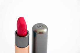 Jai décidé avec laccord de nicole que je remercie vivement 3 de vous présenter lun des. Mon Avis Sur Le Nouveau Duo Rouge A Levres Crayon Velvet Matte De Kiko