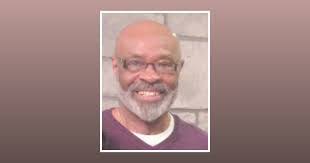 Elvia Mills's Instagram, Twitter & Facebook