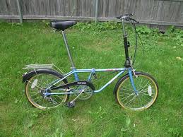 So, it makes a lot of sense for you to consider this type of folding bike if your budget doesn't allow you to purchase more expensive bikes. Folding Cyclist Dahon Stowaway Folding Bike