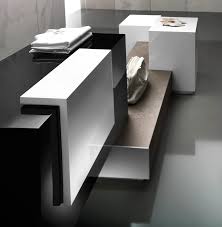 I banconi cassa sono la parte principale per un negozio ed appia office mette a disposizione una vasta gamma di banchi e banconi delle migliori marche presenti sul mercato. Bancone Cassa Dal Design Fashion Idfdesign