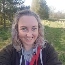 Faye Bell 💙 (@DanceFitFaye)