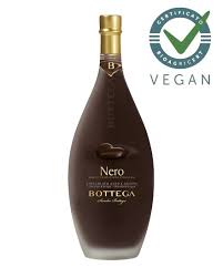 Dal cioccolato fondente in purezza a quello più ricco con spezie e inclusioni. Nero Liquore Al Cioccolato Fondente 50 Cl Bottega Vizi Sfizi Belgarbo Sas