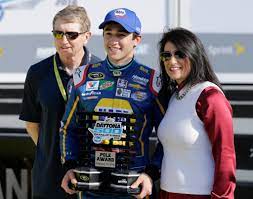 Could not and parlayed the popularity gleamed off his hall of fame father. Who Is Chase Elliott S Girlfriend Check Out His Net Worth Career Hats And Bio Celeb Tattler