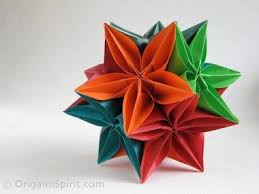 How To Make A Kusudama With The Carambola Flower Tutorial For Both Carambola Kusudama Paper Craft Papier D Origami Origami Fleur Et Origami