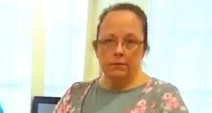 Kentucky clerk disobeys court order