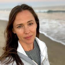 Beautiful glossy photo ships asap in a hard plastic top loader Jennifer Garner Actress Wiki Bio Height Weight Husband Net Worth Age Family Career Facts Starsgab