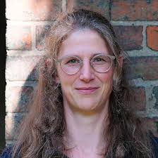 Wer tanzt schon gern allein?: Bilder, Geschichten und Gedichte zur  Demokratie : Gruß, Karin, Andres, Kristina, Baltscheit, Martin, Blau,  Aljoscha, Damm, Antje, Erlbruch, Leonard, Gruß, Karin, Gutzschhahn,  Uwe-Michael, Hergane, Yvonne, Huppertz, Nikola,