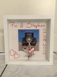We researched the best wedding gifts at all different price points. Hochzeitsgeschenkgeld Bilderrahmen Fur Hochzeit Hochzeit Dekoration Ideen Wedding Gift Money Diy Wedding Gifts Wedding Gift Wrapping
