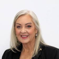 Dianne Stephens's Instagram, Twitter & Facebook