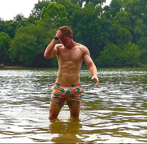 Red Hot Guys on Instagram: “Red Hot Guys of Insta Follow us on Twitter (redhotguys) Picture 3 of 3 👨🏼‍🦰 : @redheadhalo . . . #ginger #gingermen #gingerman #sexyginger…”