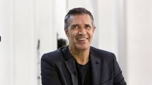 voici dimanche 14 février, julien clerc était invité de l'émission 20h30 le dimanche, sur france 2. Julien Clerc Radio Play Rts