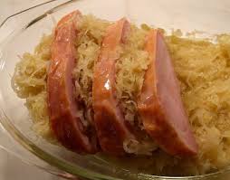 Rezept Lecker Kassler Mit Sauerkraut Aus Dem Backofen Mit Sauerkraut Schmeckt Kassler Der Fam In 2020 Kassler Mit Sauerkraut Rezepte Schweinefleisch Rezepte Backofen