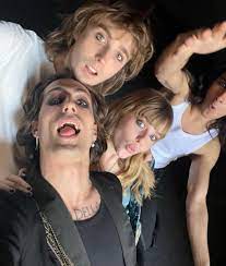 Never mind who's talking (without knowing what they're saying). Italiens Beitrag Fur Den Esc 2021 Zitti E Buoni Von Maneskin Esc Kompakt