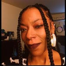 Sonya Ragland's Instagram, Twitter & Facebook