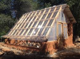 Underground Greenhouse Avec Images Cabanon De Jardin