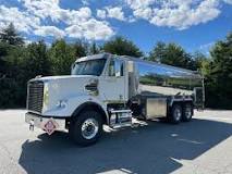 Fuel Tank Truck: Custom-Refined Fuel Tank on Truck ...