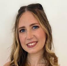 Danielle Alderson's Instagram, Twitter & Facebook