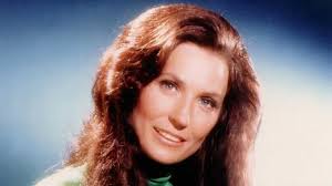 Loretta Lynn (Loretta Lynn): Eachdraidh-beatha an t-seinneadair