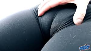 Bubble Butt in Tight Yoga Pants Cameltoe and Huge Nipples - XNXX.COM