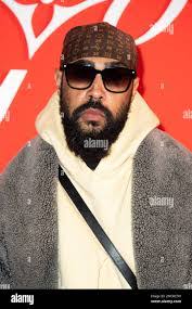 Lorenzo Ware's Instagram, Twitter & Facebook