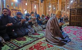 Our prayer mats are made in turkey with care and love. Do We Need To Suspend Congregational Prayers Because Of The Coronavirus Menafn Com