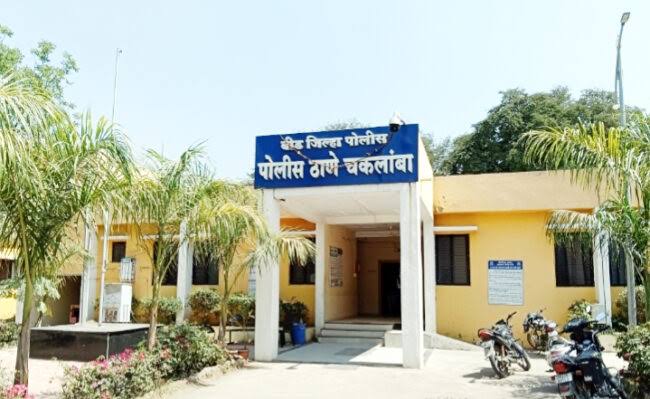 दोन हायवासह ट्रॅक्टर जप्त; ५७ लाख ४८ हजारांचा मुद्देमाल हस्तगत