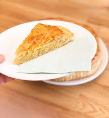 Galette Des Rois Tropicale Coco Ananas Confit Citron Vert Je Cuisine Creole Recette Cuisine Creole Galette Des Rois Galette