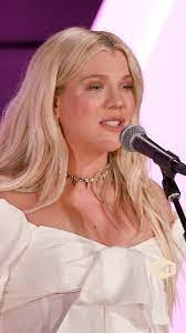 Bonnie Shearin's Instagram, Twitter & Facebook