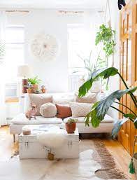 This Tiny 280 Square Foot Nyc Studio Is Incredibly Cute And Organized Living Room Accents Home Decor Bedroom Apartment Decor